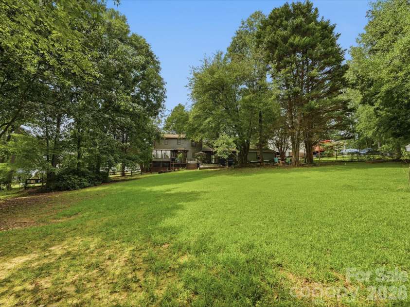 2709 Stockwood Drive, Gastonia, NC 28056.  MLS# CAR4417564, YatesRealty ID 48768. 
