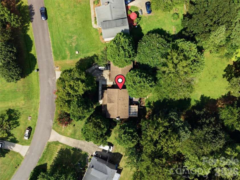2709 Stockwood Drive, Gastonia, NC 28056.  MLS# CAR4417564, YatesRealty ID 48768. 