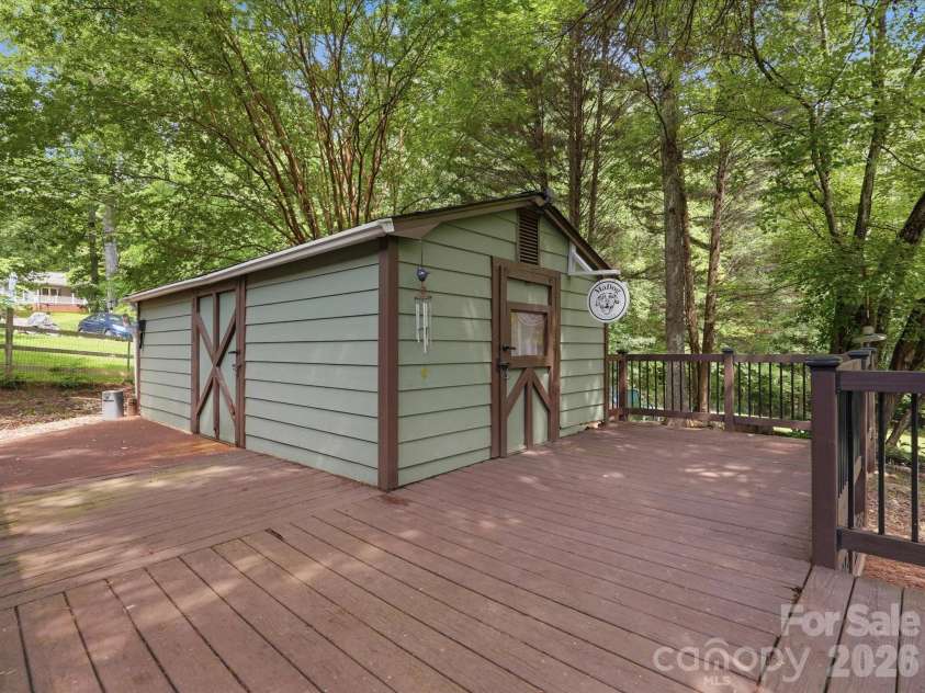 2709 Stockwood Drive, Gastonia, NC 28056.  MLS# CAR4417564, YatesRealty ID 48768. Detached flex space - currently art/work studio