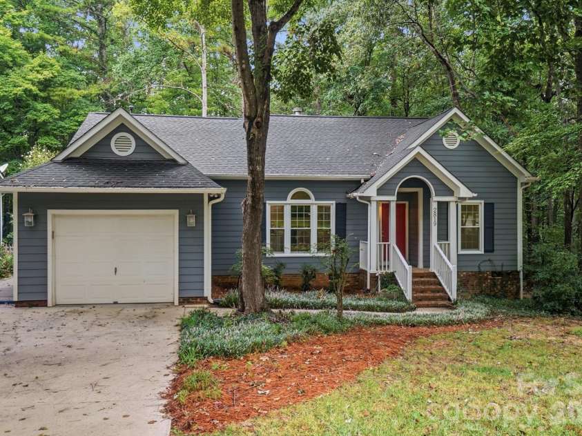 2819 Cedar Chase Drive, Matthews, NC 28105.  MLS# CAR4420001, YatesRealty ID 48769. Welcome Home!
