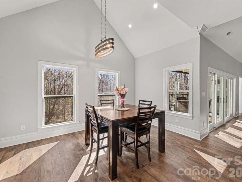 15200 August Lane, Charlotte, NC 28227.  MLS# CAR4350739, YatesRealty ID 4877. 