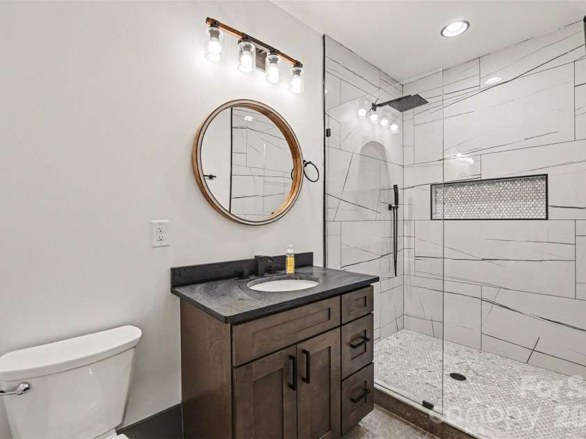 15200 August Lane, Charlotte, NC 28227.  MLS# CAR4350739, YatesRealty ID 4877. 