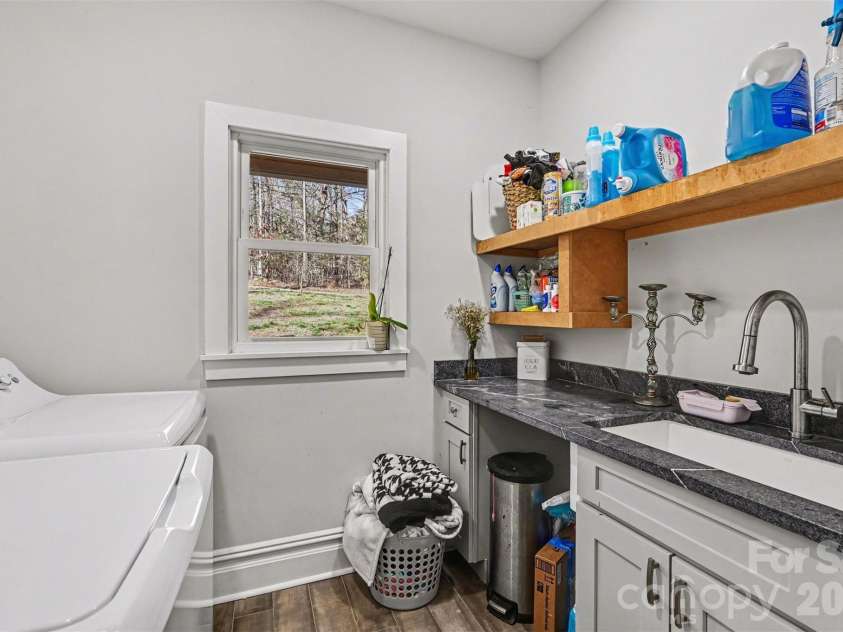 15200 August Lane, Charlotte, NC 28227.  MLS# CAR4350739, YatesRealty ID 4877. 