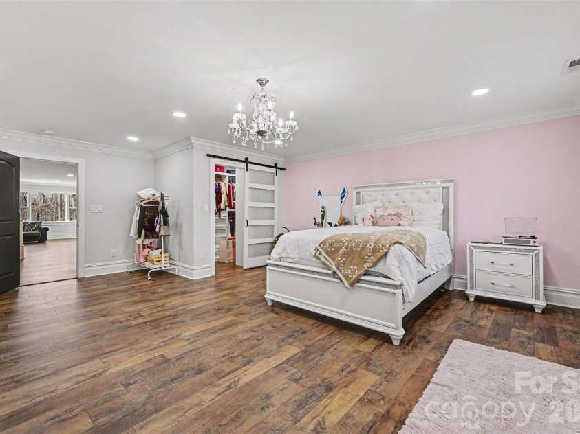 15200 August Lane, Charlotte, NC 28227.  MLS# CAR4350739, YatesRealty ID 4877. 