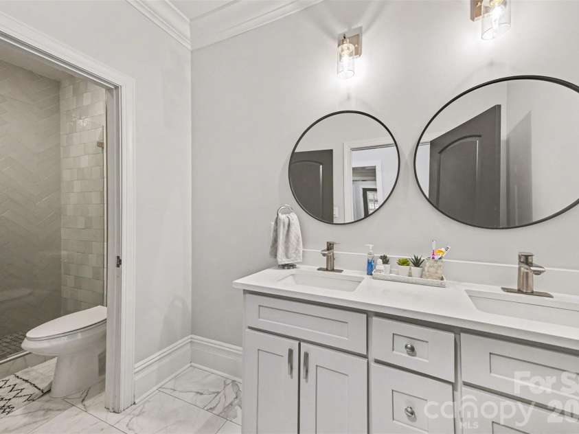 15200 August Lane, Charlotte, NC 28227.  MLS# CAR4350739, YatesRealty ID 4877. 