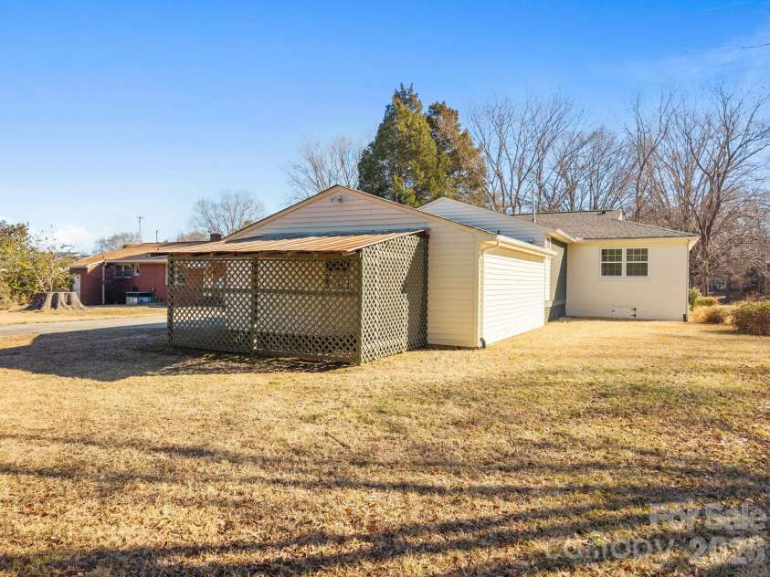 1950 Rosemont Street, Salisbury, NC 28144.  MLS# CAR4340334, YatesRealty ID 4877. 