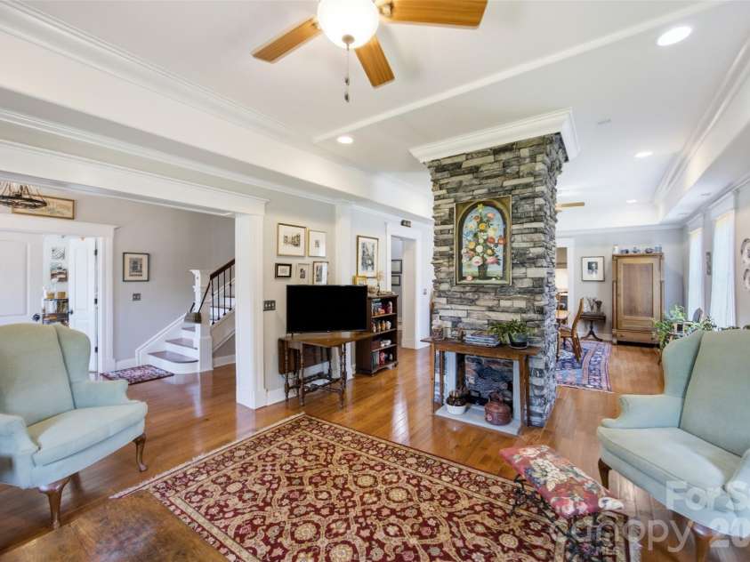 211 Jefferson Street, York, SC 29745.  MLS# CAR4419991, YatesRealty ID 48770. 