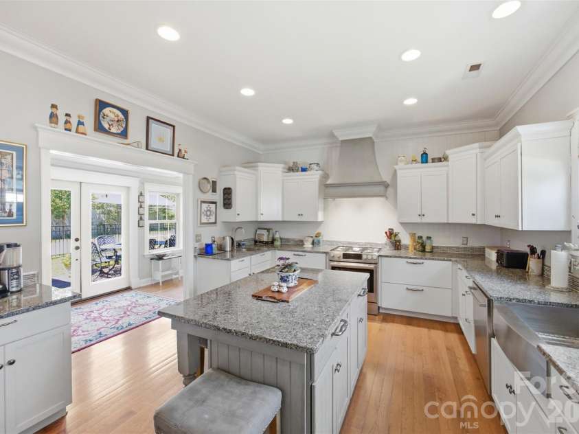 211 Jefferson Street, York, SC 29745.  MLS# CAR4419991, YatesRealty ID 48770. 