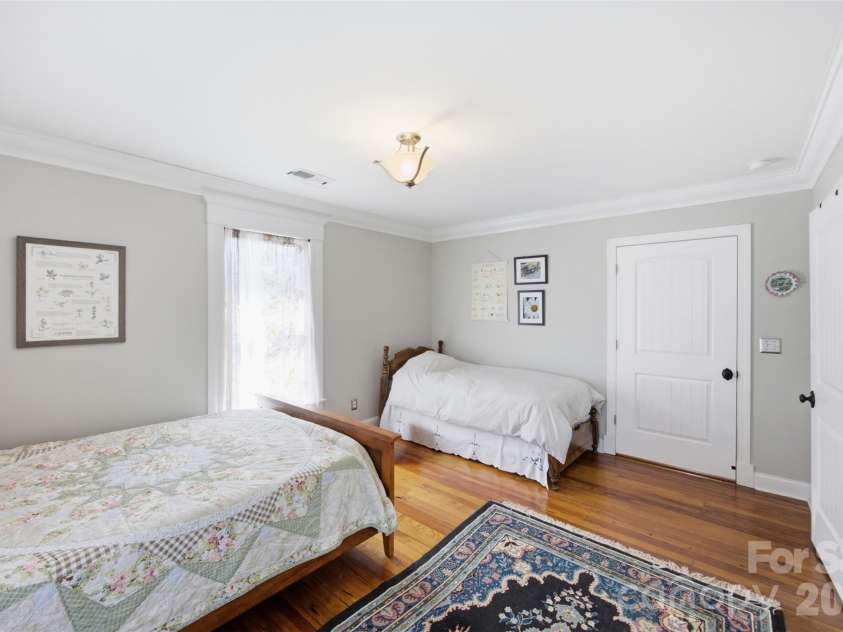 211 Jefferson Street, York, SC 29745.  MLS# CAR4419991, YatesRealty ID 48770. 