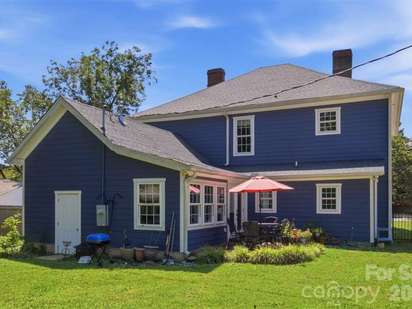 211 Jefferson Street, York, SC 29745.  MLS# CAR4419991, YatesRealty ID 48770. 