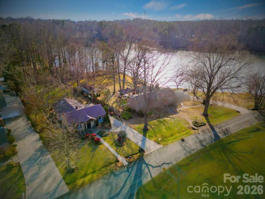 21034 Cornelius Street, Cornelius, NC 28031.  MLS# CAR4410625, YatesRealty ID 48772. Daily Escape - You'll love it here!