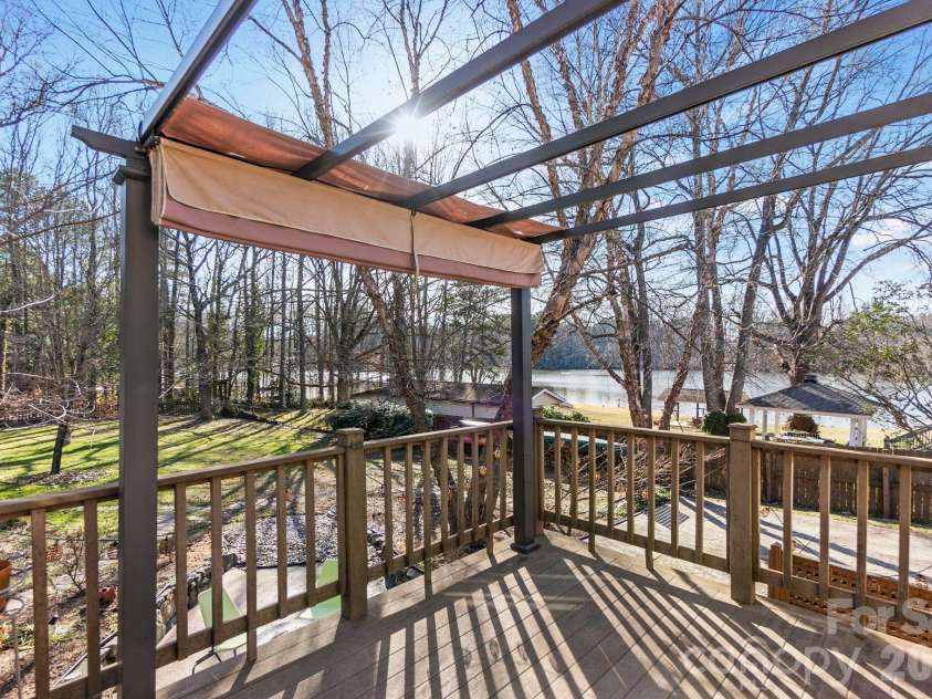 21034 Cornelius Street, Cornelius, NC 28031.  MLS# CAR4410625, YatesRealty ID 48772. Winter View