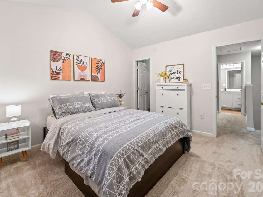 11319 Morgan Valley Lane, Charlotte, NC 28270.  MLS# CAR4418759, YatesRealty ID 48774. 