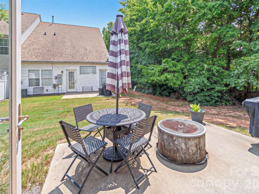 11319 Morgan Valley Lane, Charlotte, NC 28270.  MLS# CAR4418759, YatesRealty ID 48774. 