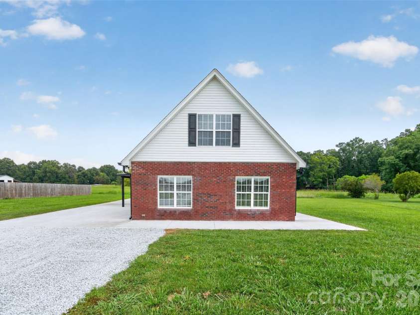 901 Hasty Road, Marshville, NC 28103.  MLS# CAR4418838, YatesRealty ID 48775. 