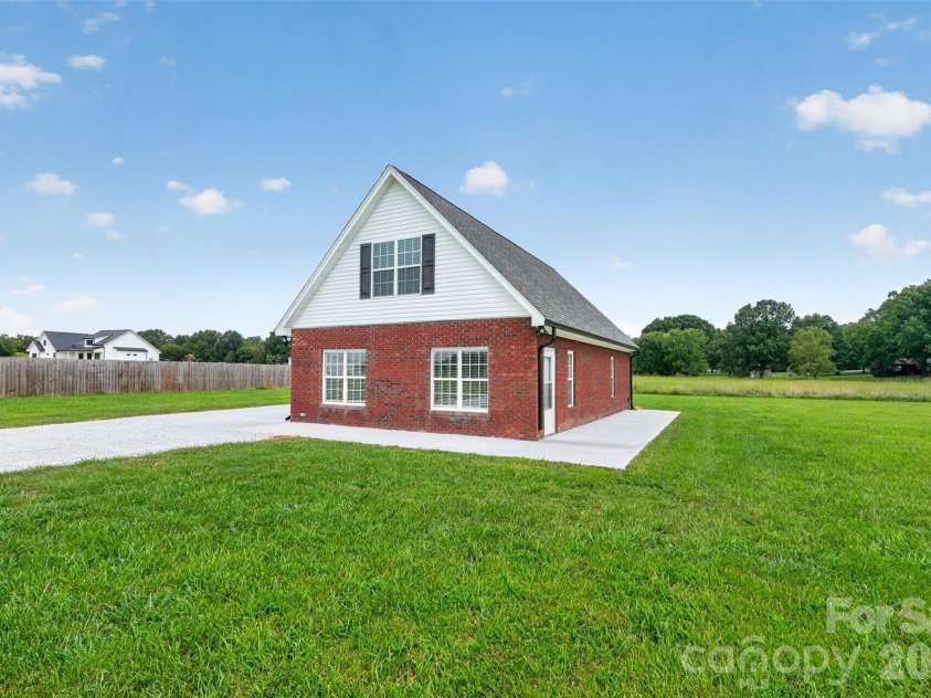 901 Hasty Road, Marshville, NC 28103.  MLS# CAR4418838, YatesRealty ID 48775. 