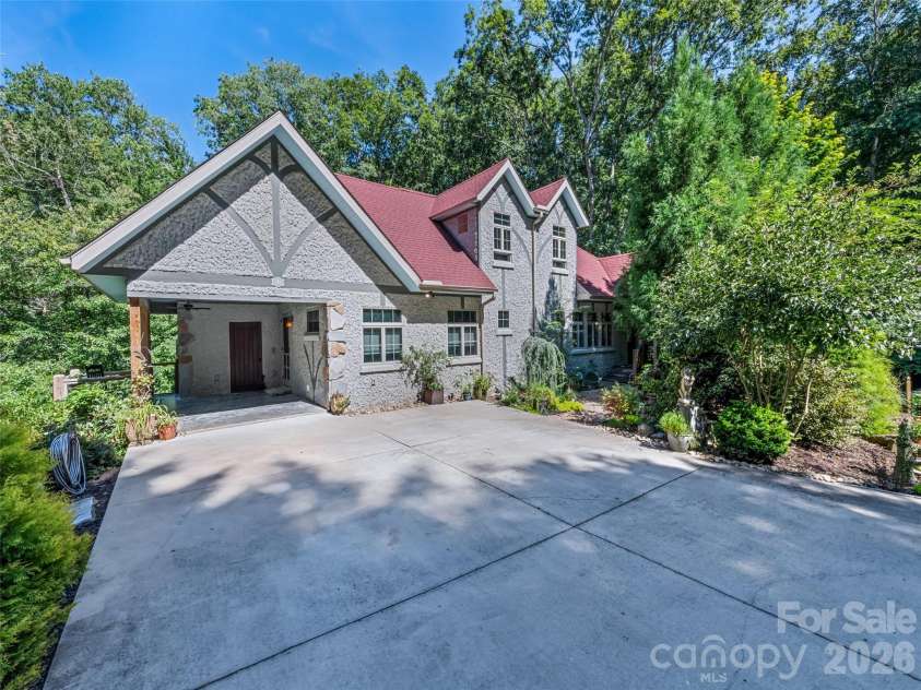 379 Holston Village Road, Waynesville, NC 28786.  MLS# CAR4419327, YatesRealty ID 48778. 