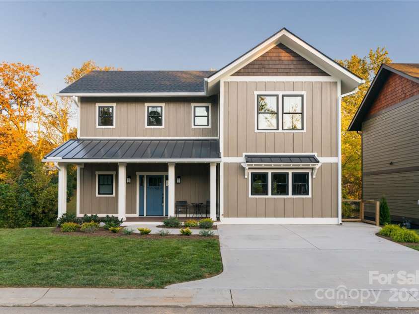 30 Acona Lane, Asheville, NC 28803.  MLS# CAR4312370, YatesRealty ID 4878. 