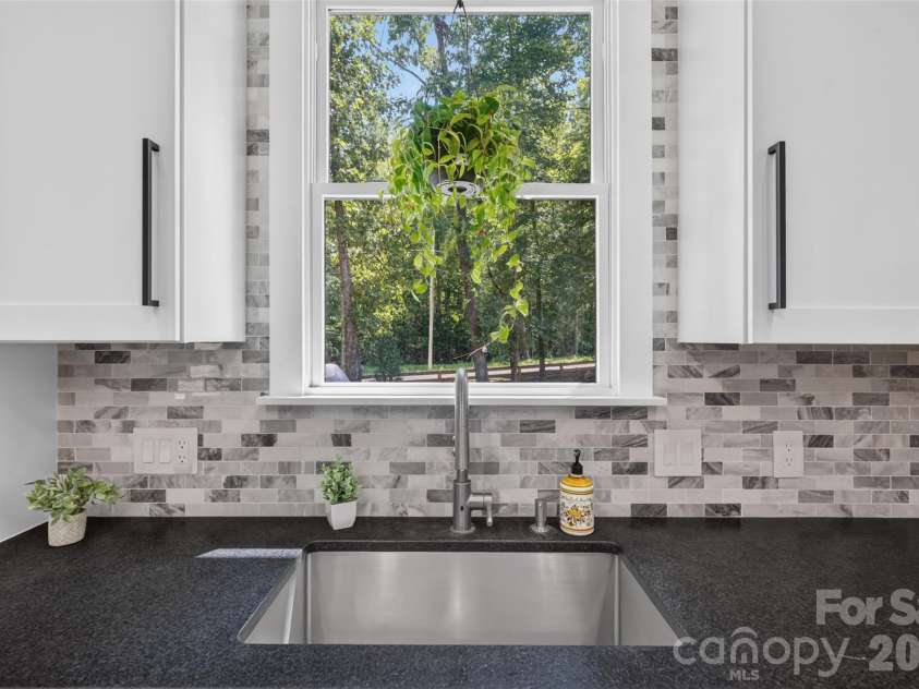 7342 Milan Drive, Huntersville, NC 28078.  MLS# CAR4418830, YatesRealty ID 48780. 