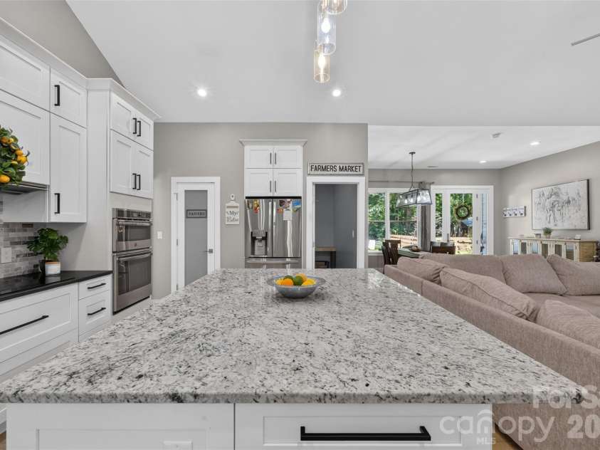 7342 Milan Drive, Huntersville, NC 28078.  MLS# CAR4418830, YatesRealty ID 48780. 