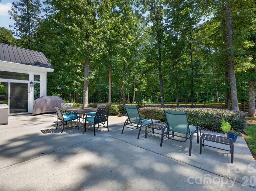7342 Milan Drive, Huntersville, NC 28078.  MLS# CAR4418830, YatesRealty ID 48780. 
