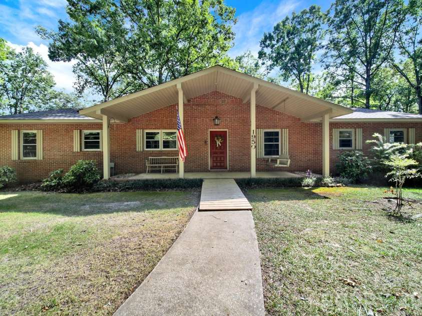 1950 Daisy Couch Road, Lancaster, SC 29058.  MLS# CAR4418884, YatesRealty ID 48782. 