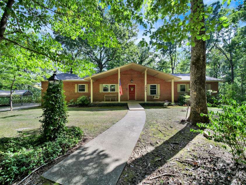 1950 Daisy Couch Road, Lancaster, SC 29058.  MLS# CAR4418884, YatesRealty ID 48782. 