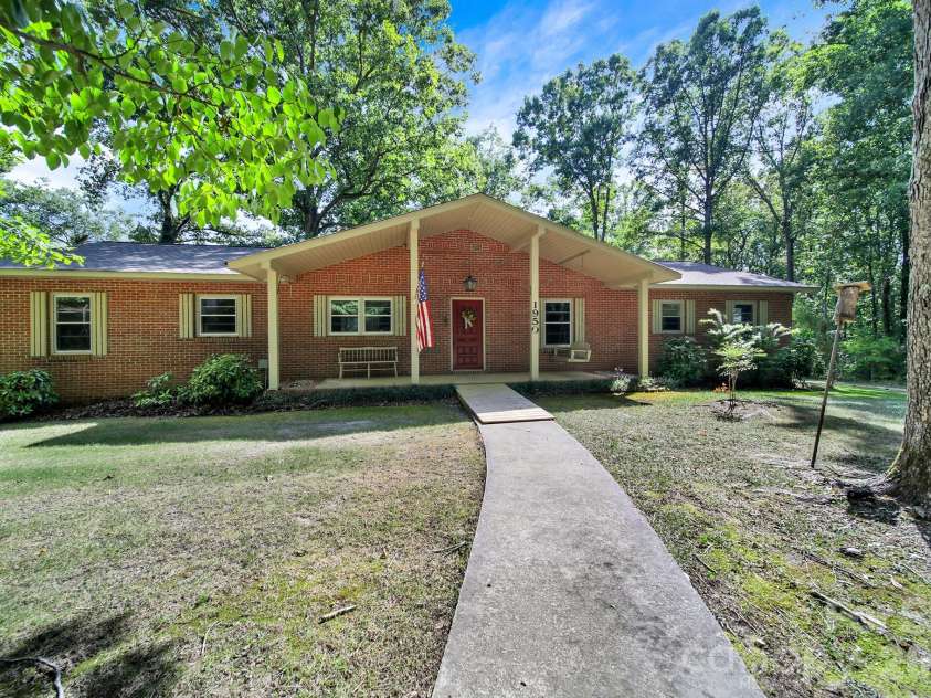 1950 Daisy Couch Road, Lancaster, SC 29058.  MLS# CAR4418884, YatesRealty ID 48782. 