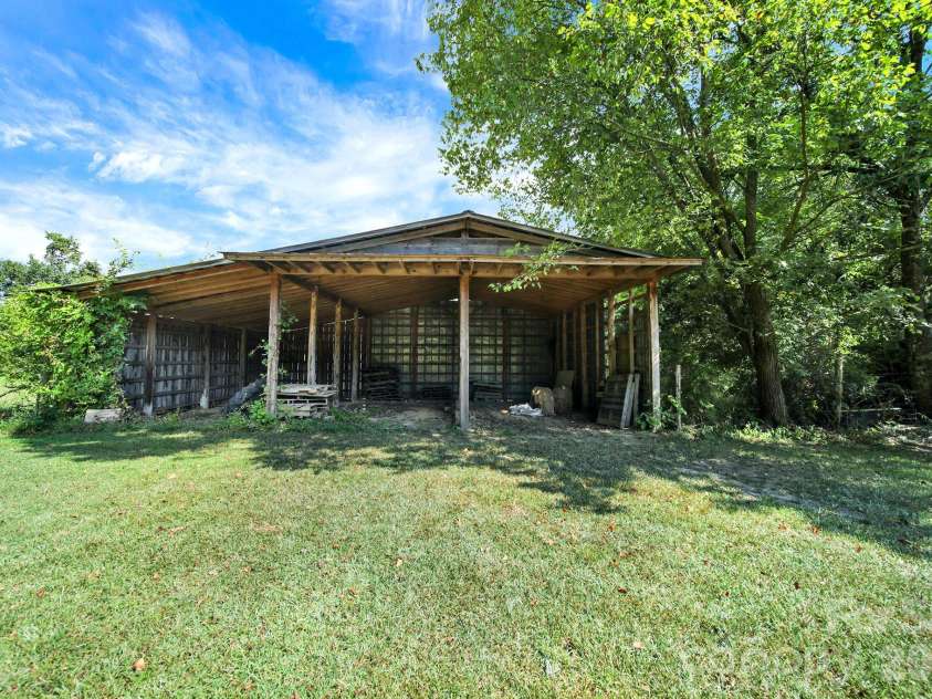 1950 Daisy Couch Road, Lancaster, SC 29058.  MLS# CAR4418884, YatesRealty ID 48782. 