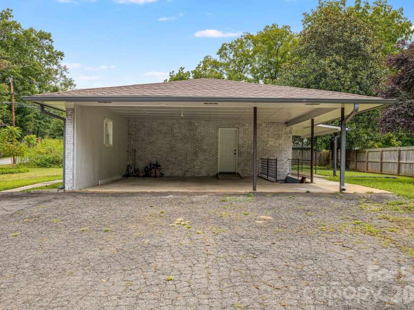 25 Hickory Tree Road, Asheville, NC 28805.  MLS# CAR4418920, YatesRealty ID 48783. Covered parking
