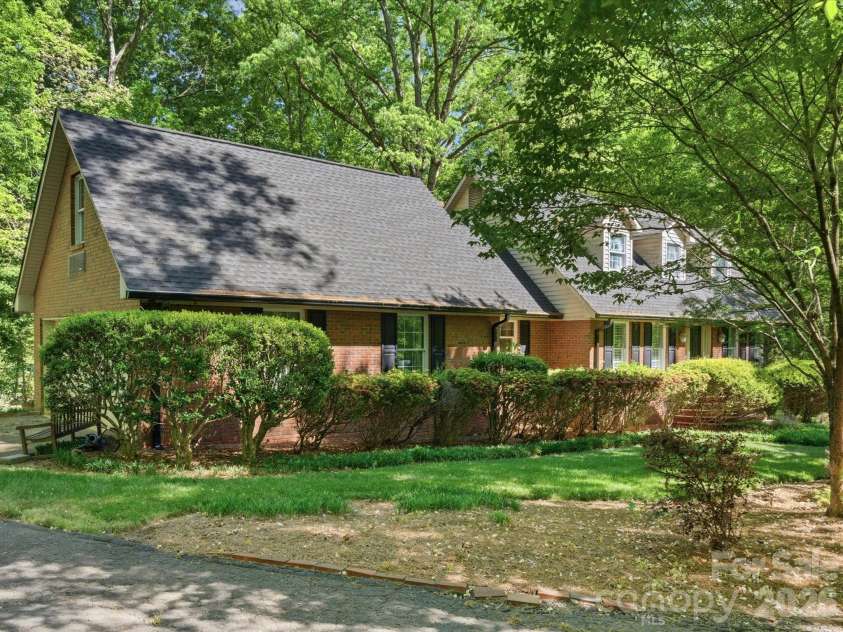 8407 Pompano Road, Harrisburg, NC 28075.  MLS# CAR4417863, YatesRealty ID 48784. 