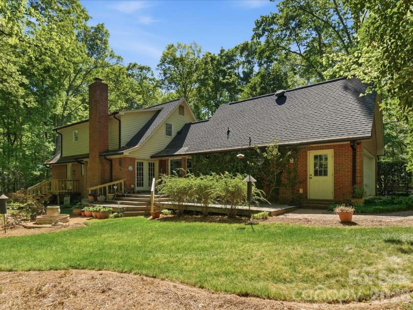 8407 Pompano Road, Harrisburg, NC 28075.  MLS# CAR4417863, YatesRealty ID 48784. 