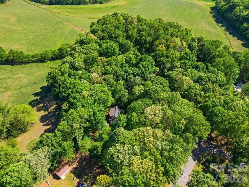 8407 Pompano Road, Harrisburg, NC 28075.  MLS# CAR4417863, YatesRealty ID 48784. 