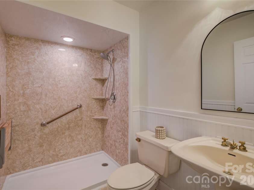 8407 Pompano Road, Harrisburg, NC 28075.  MLS# CAR4417863, YatesRealty ID 48784. 