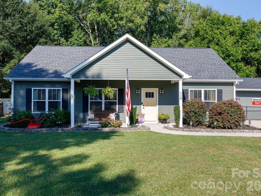 119 Fairmont Street, Clover, SC 29710.  MLS# CAR4418451, YatesRealty ID 48785. 
