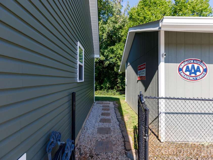 119 Fairmont Street, Clover, SC 29710.  MLS# CAR4418451, YatesRealty ID 48785. 