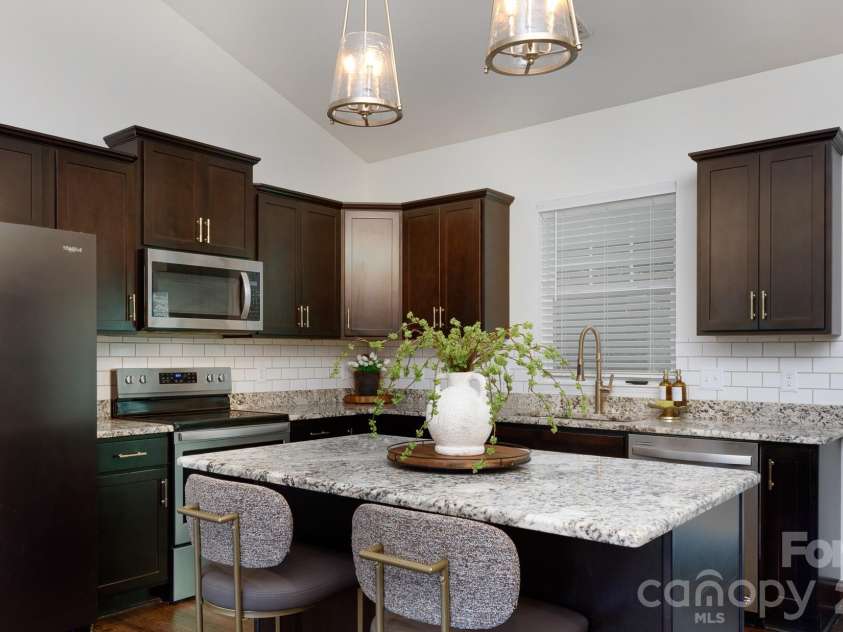 119 Fairmont Street, Clover, SC 29710.  MLS# CAR4418451, YatesRealty ID 48785. Kitchen