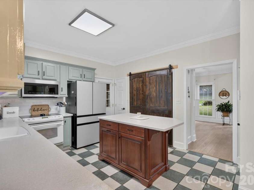 2230 Raven Drive, Rock Hill, SC 29732.  MLS# CAR4418938, YatesRealty ID 48786. 