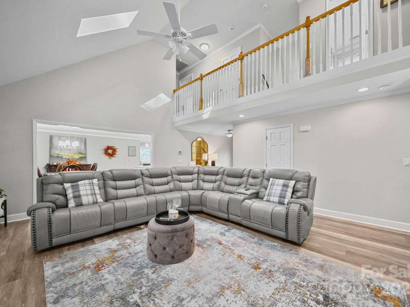 4724 Weddington Matthews Road, Matthews, NC 28104.  MLS# CAR4317216, YatesRealty ID 48786. 