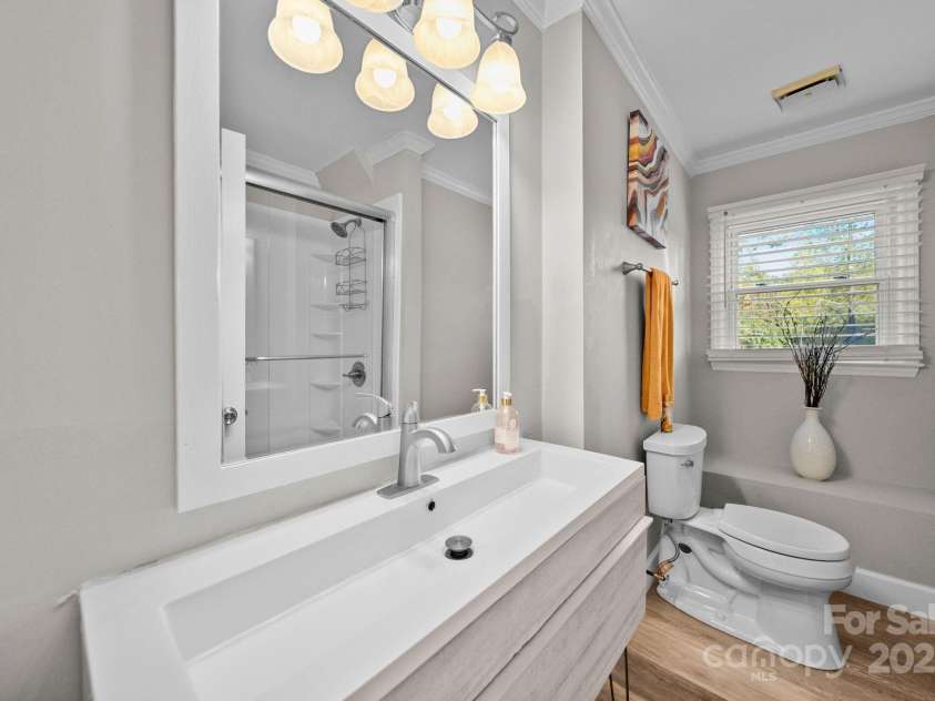 4724 Weddington Matthews Road, Matthews, NC 28104.  MLS# CAR4317216, YatesRealty ID 48786. 