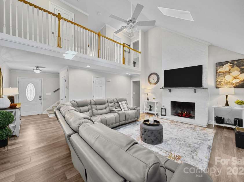 4724 Weddington Matthews Road, Matthews, NC 28104.  MLS# CAR4317216, YatesRealty ID 48786. 