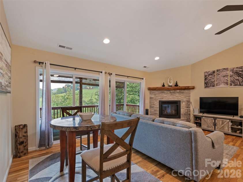 404 Loop Road, Clyde, NC 28721.  MLS# CAR4417771, YatesRealty ID 48787. 