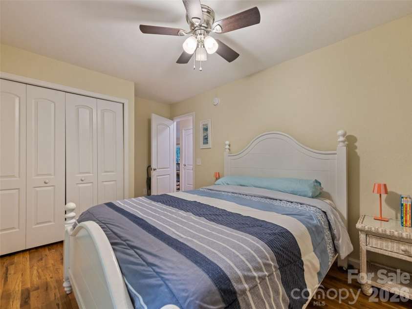 404 Loop Road, Clyde, NC 28721.  MLS# CAR4417771, YatesRealty ID 48787. 