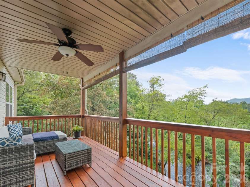 404 Loop Road, Clyde, NC 28721.  MLS# CAR4417771, YatesRealty ID 48787. 