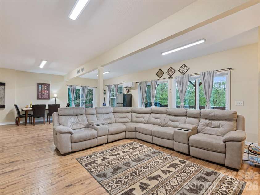 404 Loop Road, Clyde, NC 28721.  MLS# CAR4417771, YatesRealty ID 48787. 