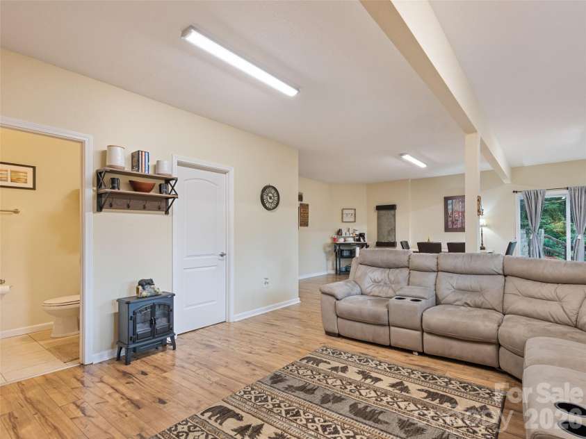 404 Loop Road, Clyde, NC 28721.  MLS# CAR4417771, YatesRealty ID 48787. 