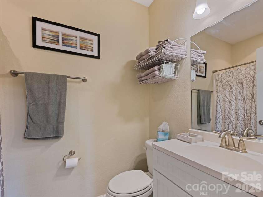 404 Loop Road, Clyde, NC 28721.  MLS# CAR4417771, YatesRealty ID 48787. 
