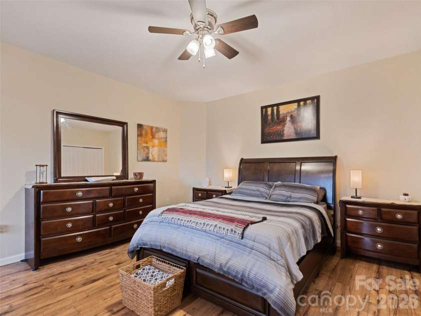 404 Loop Road, Clyde, NC 28721.  MLS# CAR4417771, YatesRealty ID 48787. 