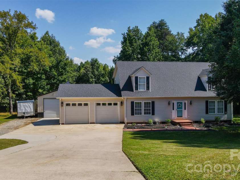 117 Penicillin Point, Troutman, NC 28166.  MLS# CAR4418260, YatesRealty ID 48788. 