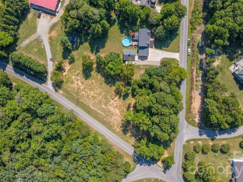117 Penicillin Point, Troutman, NC 28166.  MLS# CAR4418260, YatesRealty ID 48788. 